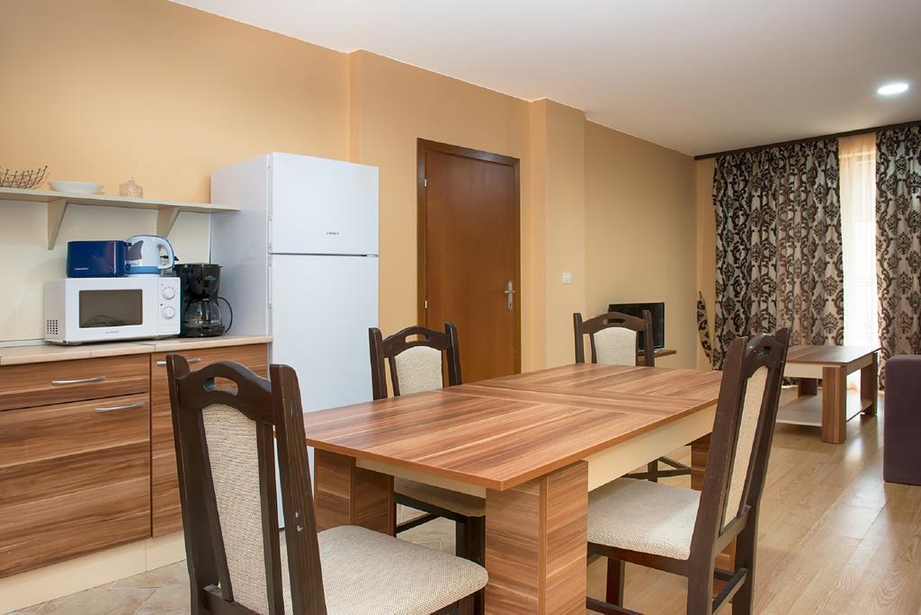 Garden Of Eden Pmg Apartment